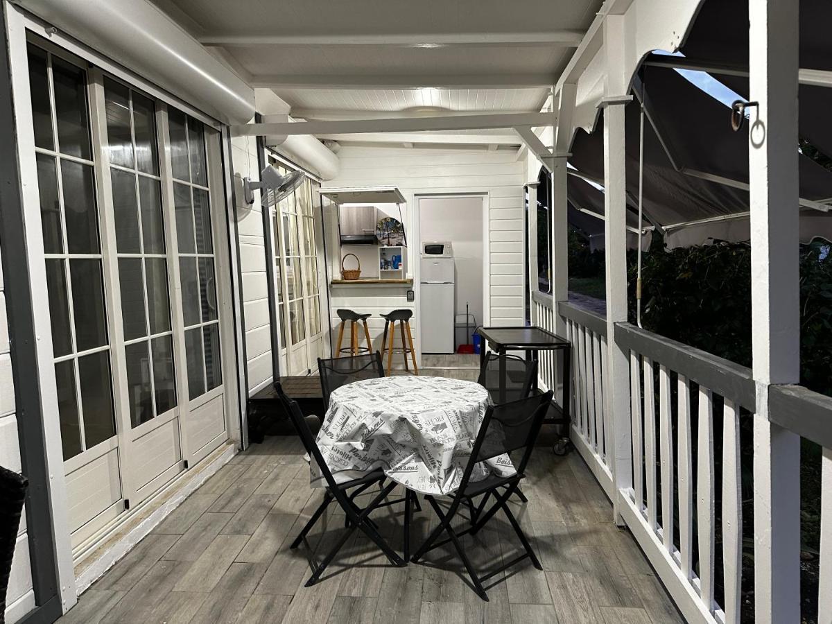 Le Cottage De Castaing Sur Plage Privee Sainte-Anne  Extérieur photo